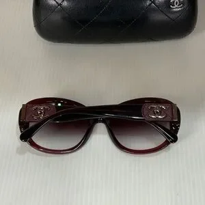 Woman Chanel new sunglasses 5235_Q oval burgundy frame CHANEL Sunglasses: Oval Sunglasses, acetate — Fashion | CHANEL main image 4